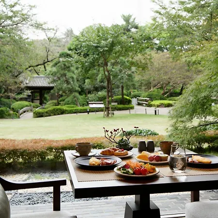 Grand Prince Hotel Takanawa Tokyo Room photo A view of the garden from the restaurant